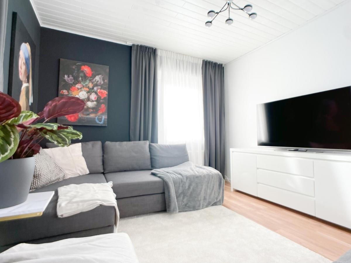 M-Style 01 Apartment Mit Terrasse Und Gasgrill, 24H Self-Check-In, Free Parking, Netflix Neurenberg Buitenkant foto