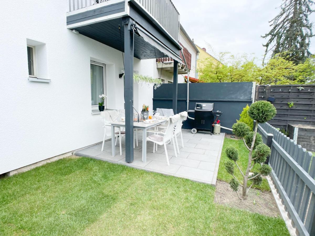M-Style 01 Apartment Mit Terrasse Und Gasgrill, 24H Self-Check-In, Free Parking, Netflix Neurenberg Buitenkant foto